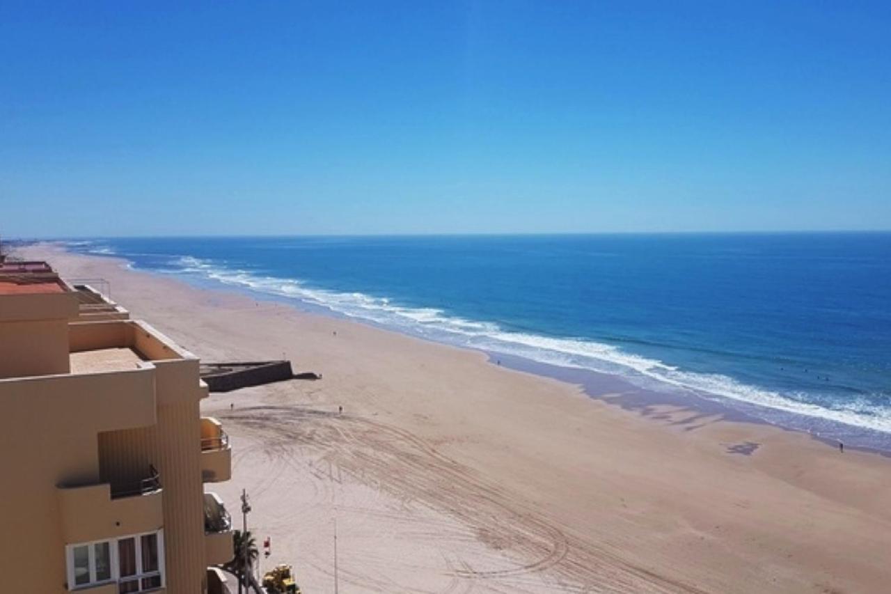 Romantica Vista Al Paseo Maritimo De Cádiz Exterior foto